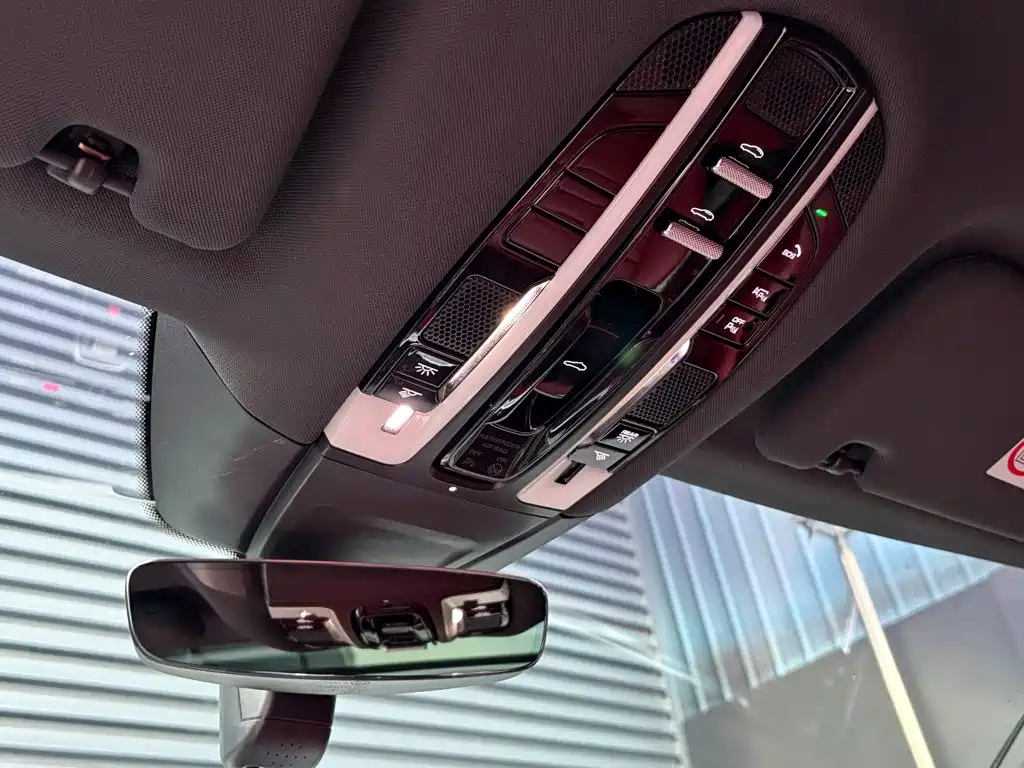 Porsche Panamera New Energy 2023 — фото 18