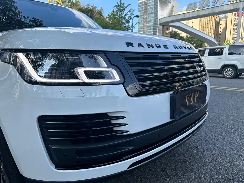 Land Rover Range Rover 2018 — фото 15