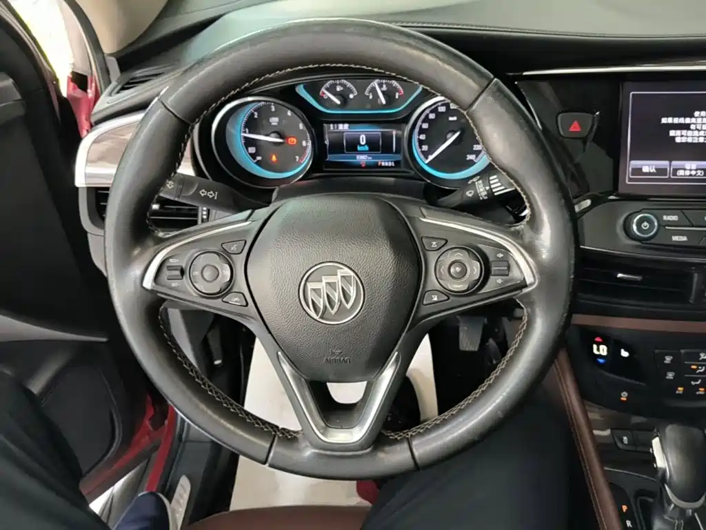Buick Envision Plus 2017 — фото 11