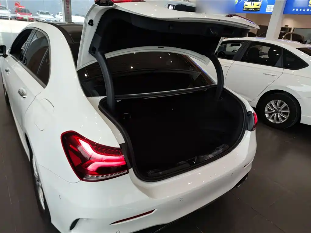 Mercedes-Benz A-Class 2022 — фото 19