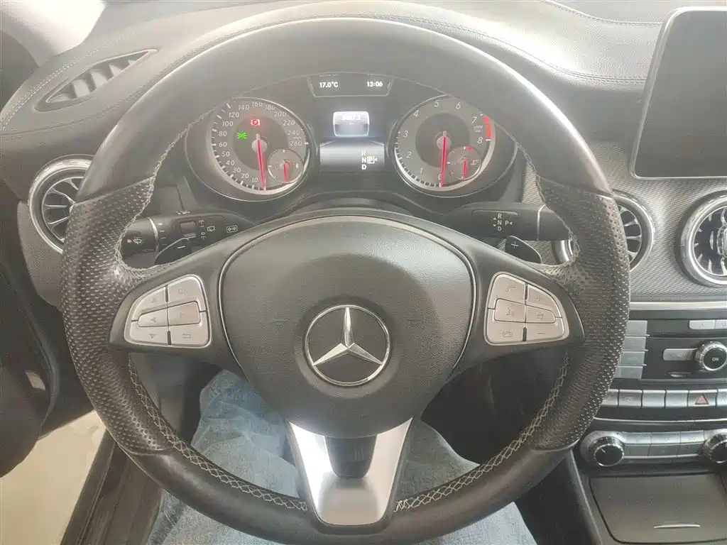 Mercedes-Benz GLA 2016 — фото 11