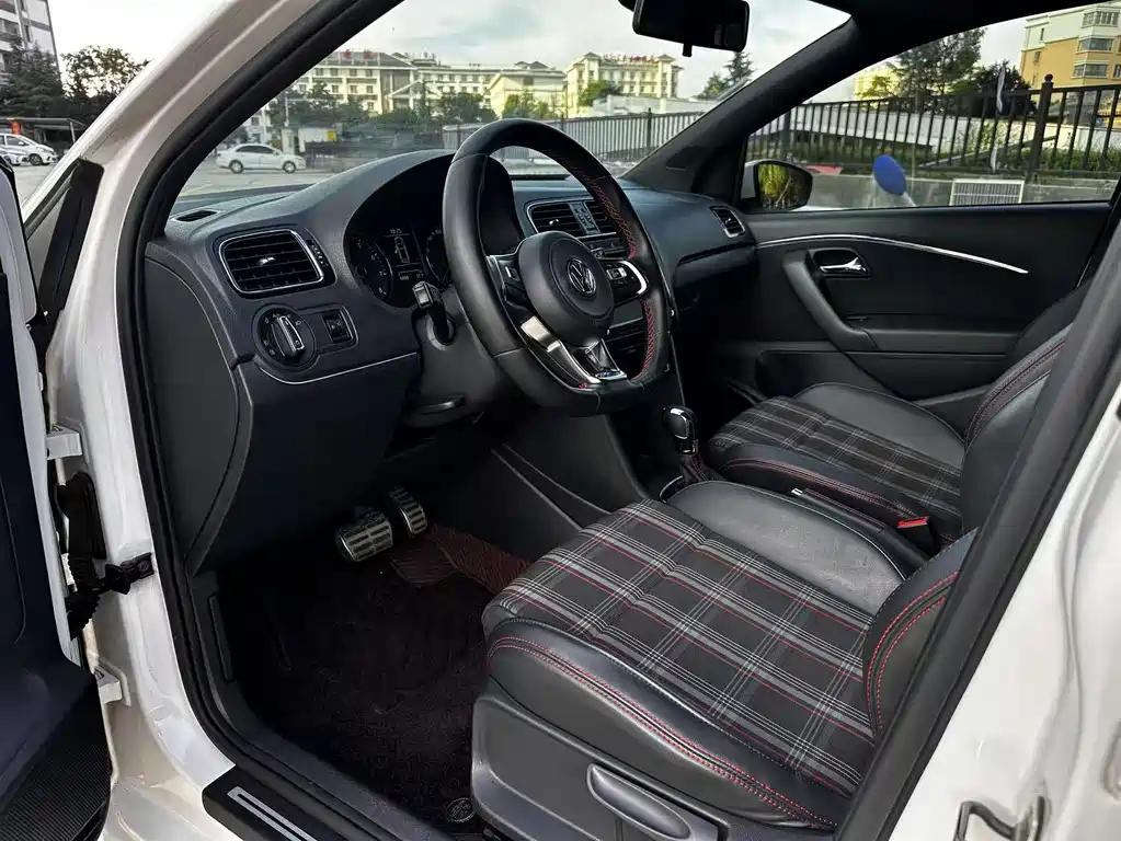 Volkswagen Polo 2016