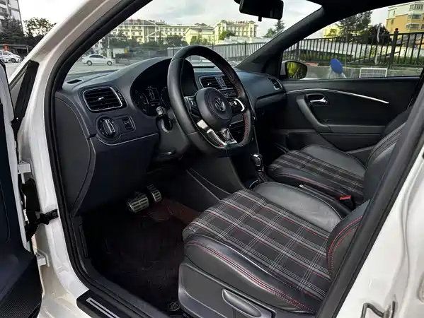 Volkswagen Polo 2016