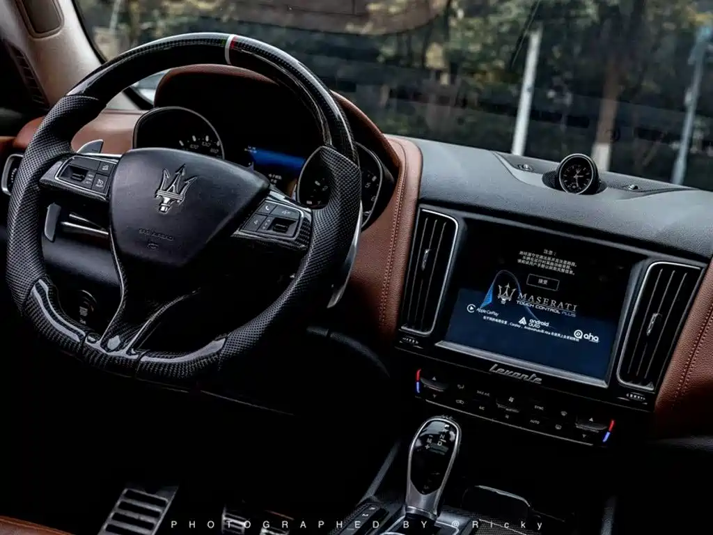 Maserati Levante 2017 — фото 5