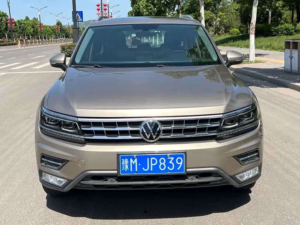 Volkswagen Tiguan L 2017 — фото 2
