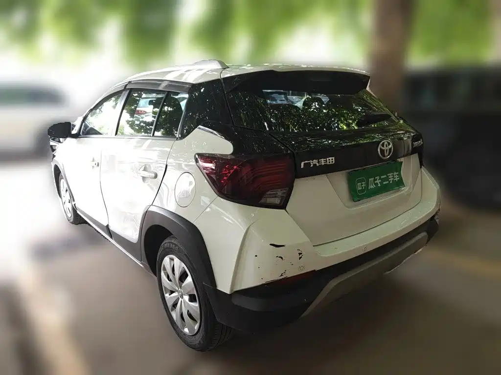 Toyota Yaris L 2023 — фото 25
