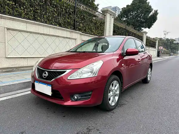 Nissan Tiida 2014