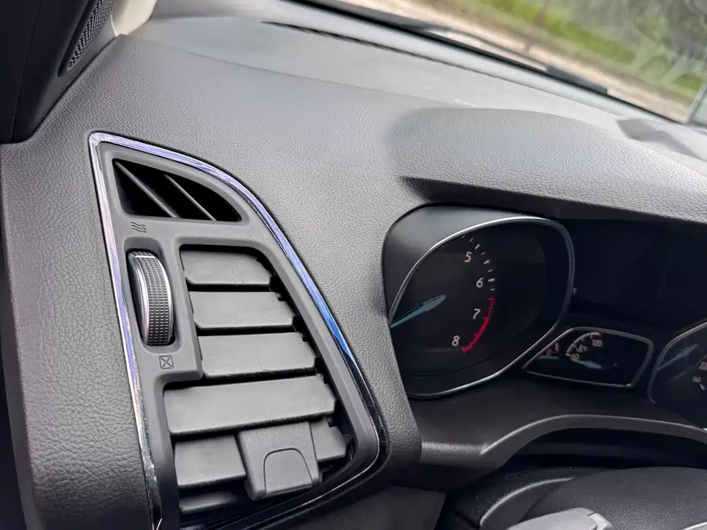 Ford Kuga 2019 — фото 17