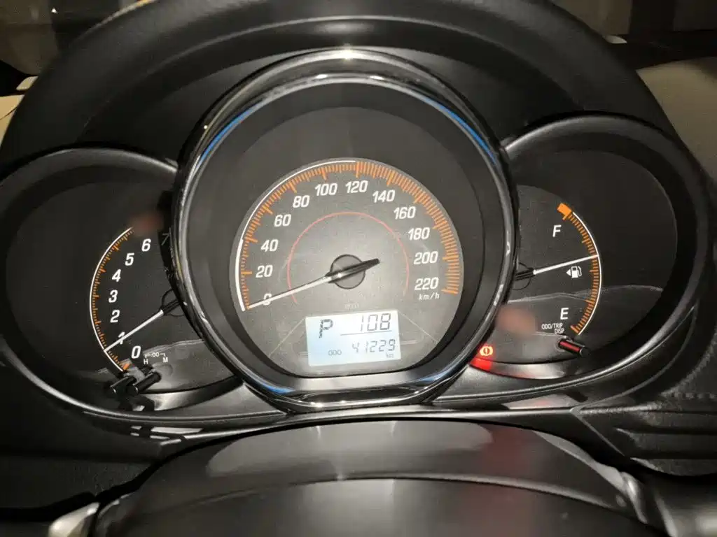 Toyota Yaris L 2020 — фото 4