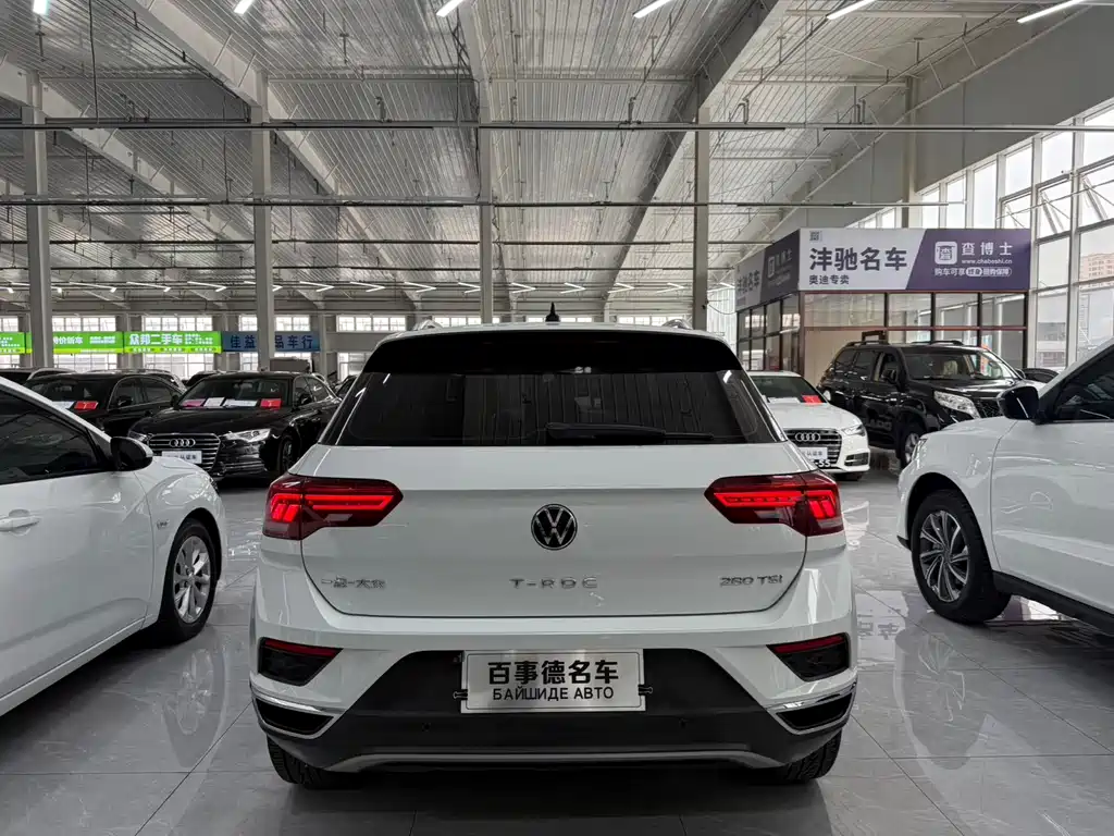 Volkswagen T-Roc 2022 — фото 8