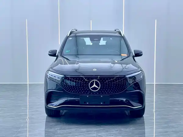 Mercedes-Benz EQB 2025