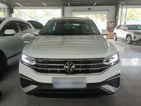 Volkswagen Tiguan L 2023