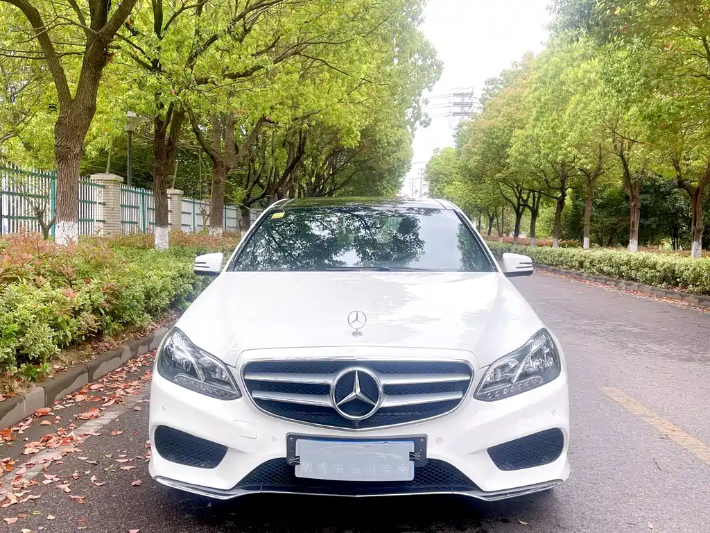Mercedes-Benz E-Class 2015 — фото 1