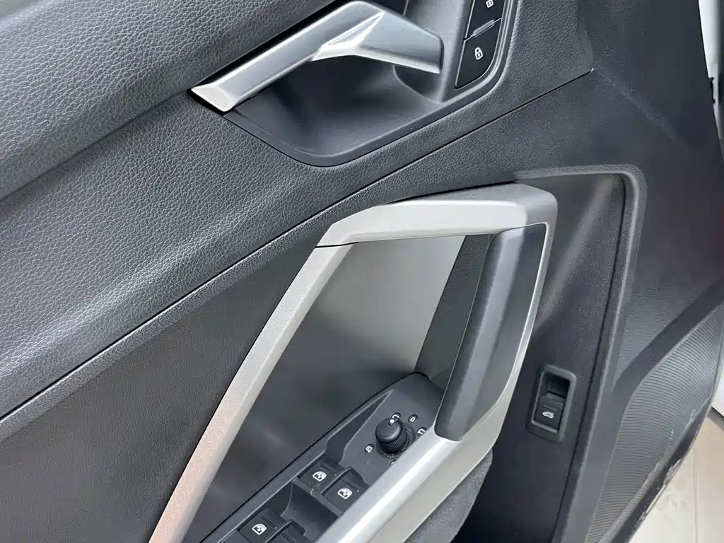 Audi Q3 2023 — фото 16