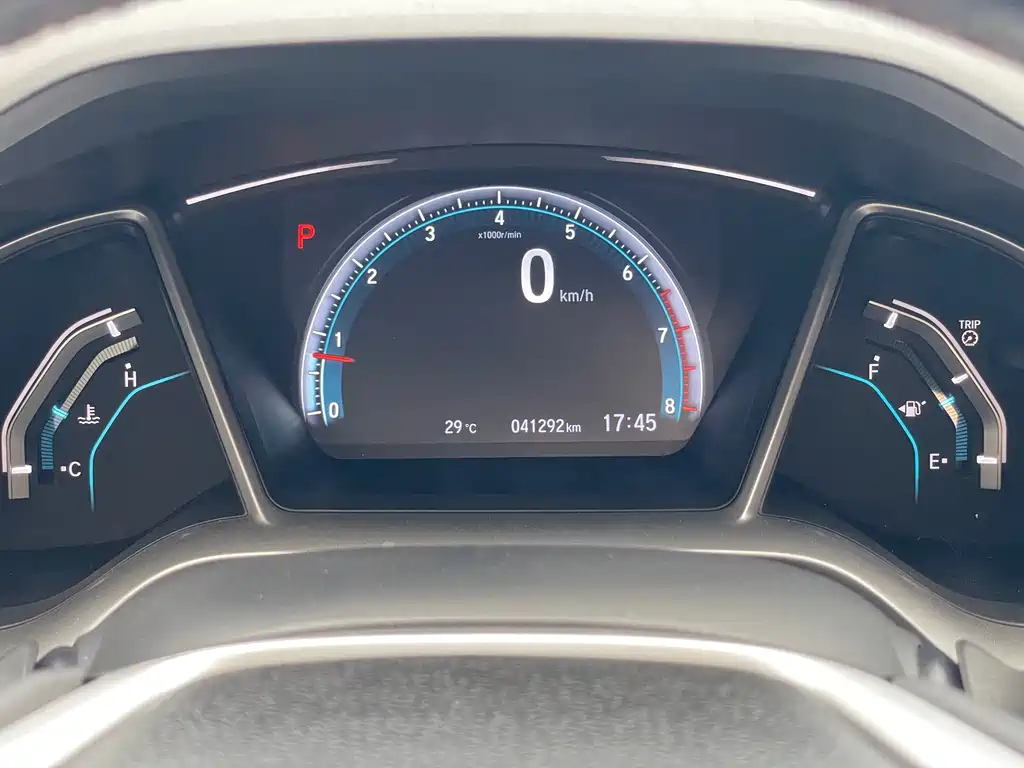 Honda Civic 2018 — фото 14