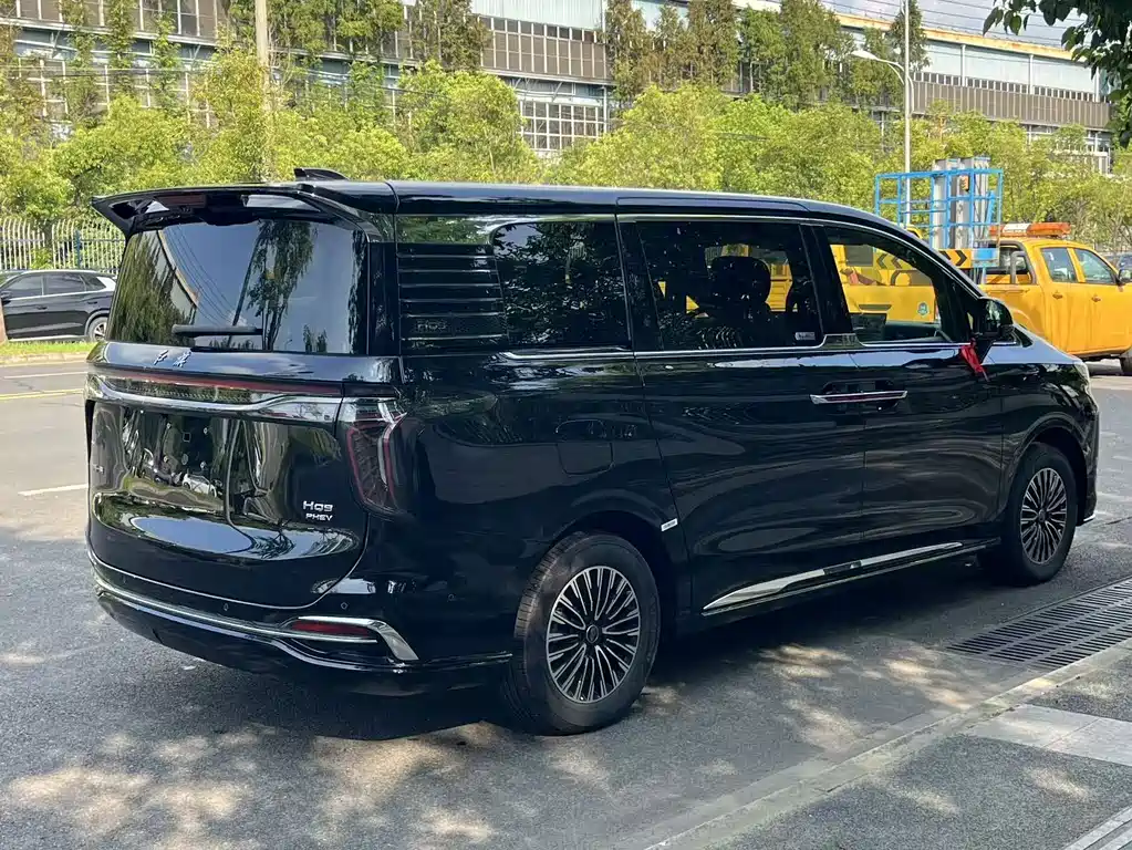 Hongqi HQ9 PHEV 2026 — фото 5