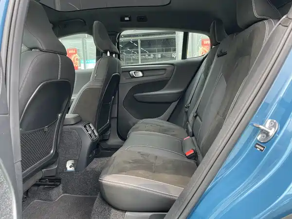 Volvo C40 2023