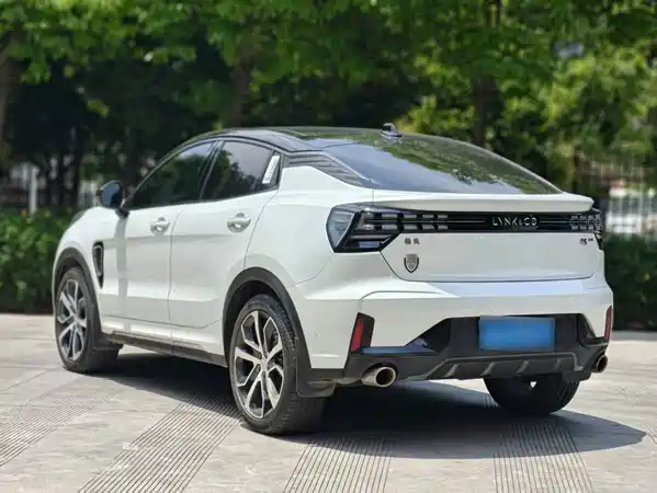 Lynk & Co 05 2022