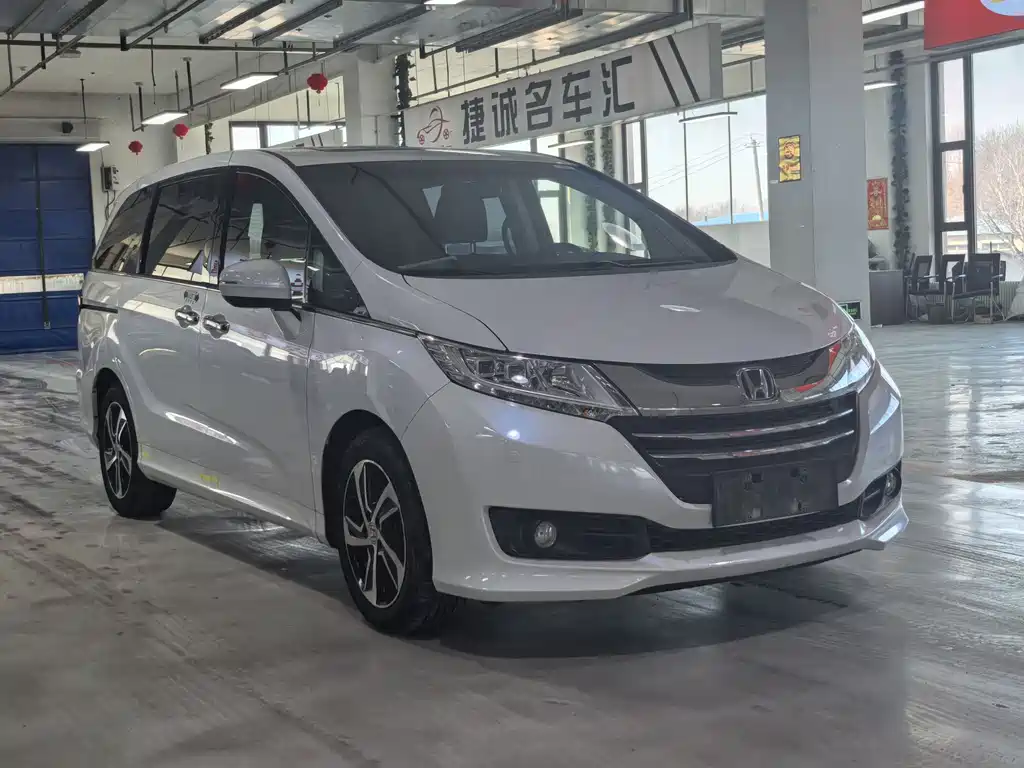 Honda Odyssey 2017 — фото 3