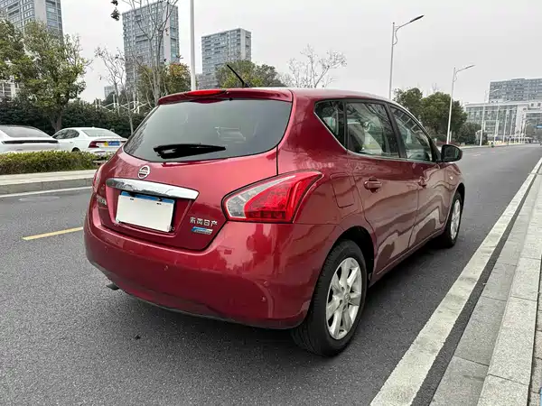 Nissan Tiida 2014