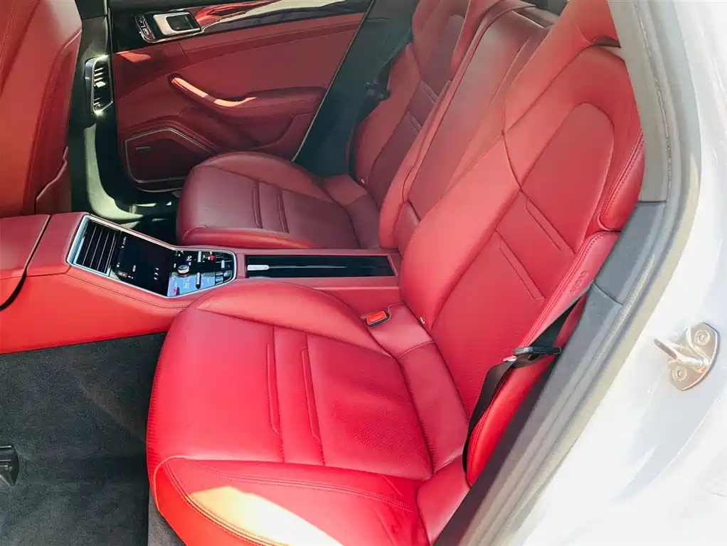 Porsche Panamera 2019 — фото 16