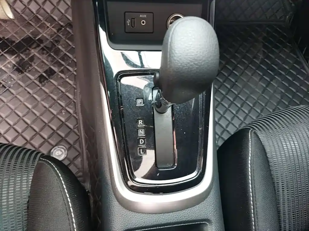 Nissan Tiida 2023 — фото 14