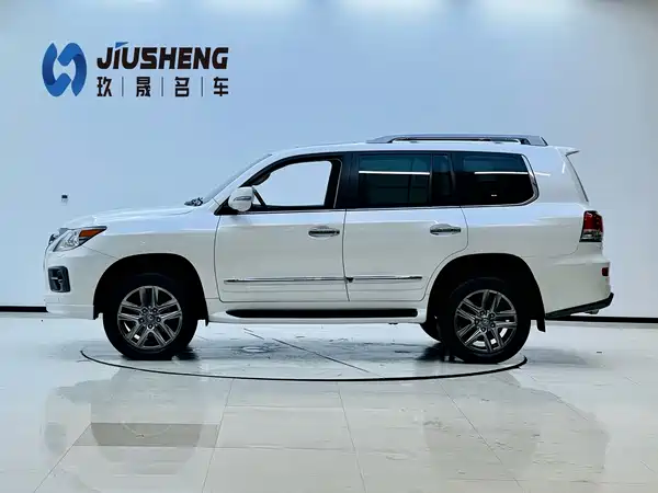 Lexus LX 2016