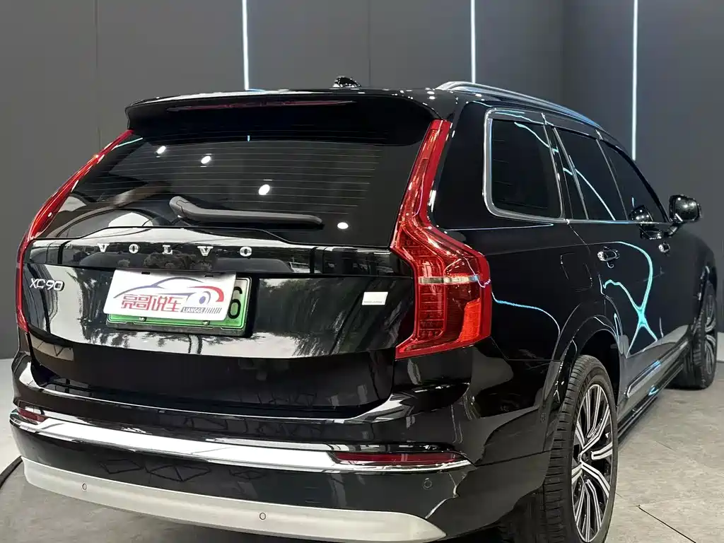 Volvo XC90 Plug-In Hybrid 2023 — фото 6