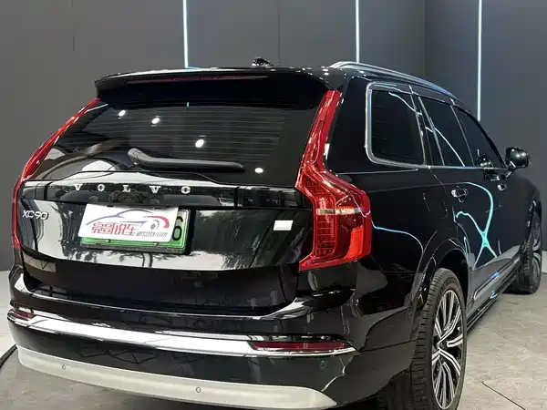 Volvo XC90 Plug-In Hybrid 2023