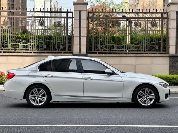 BMW 3 Series 2017