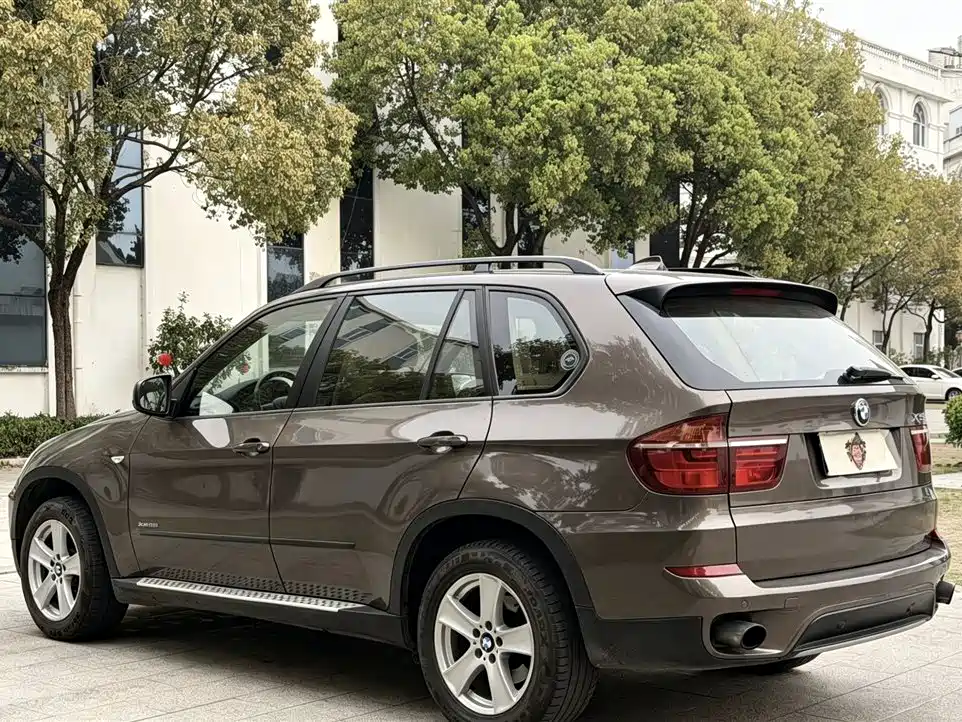 BMW X5 2011 — фото 7