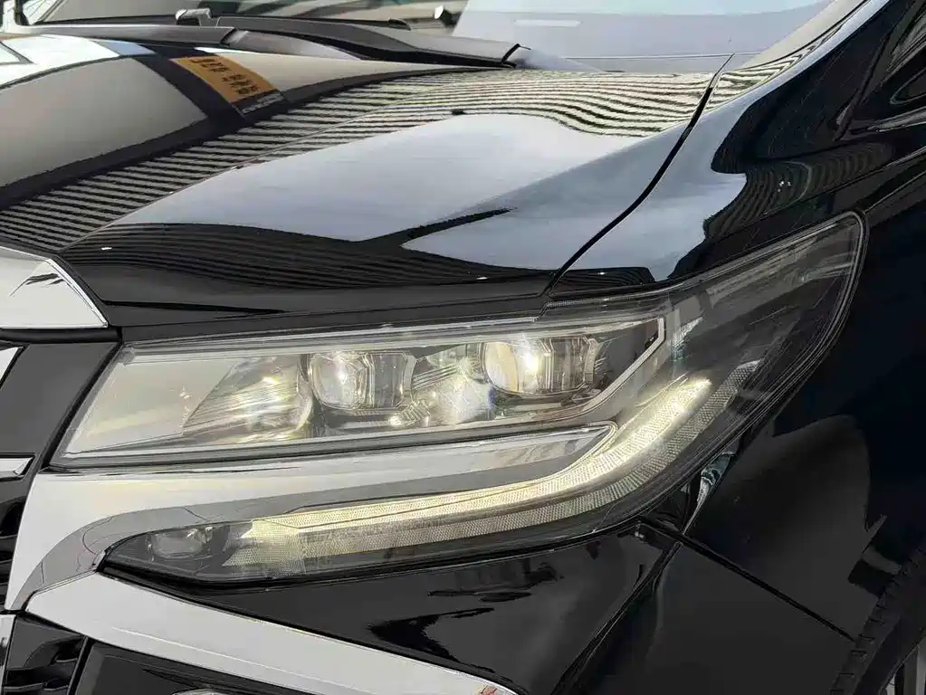 Toyota Alphard 2018 — фото 8