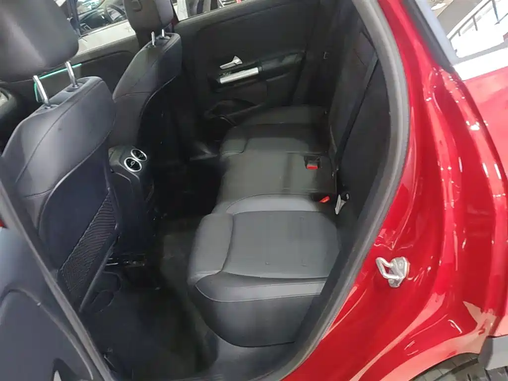 Mercedes-Benz GLA 2021 — фото 17