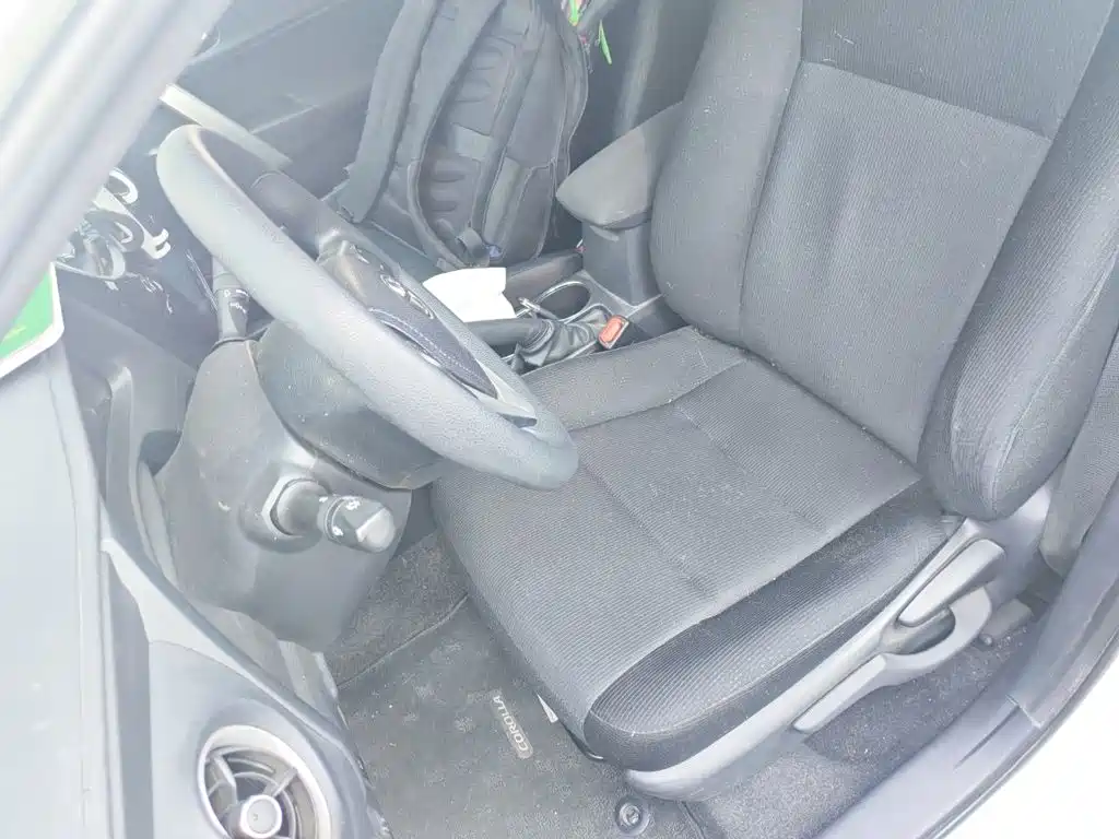 Toyota Corolla 2018 — фото 11