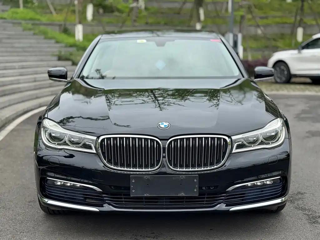 BMW 7 Series 2017 — фото 2