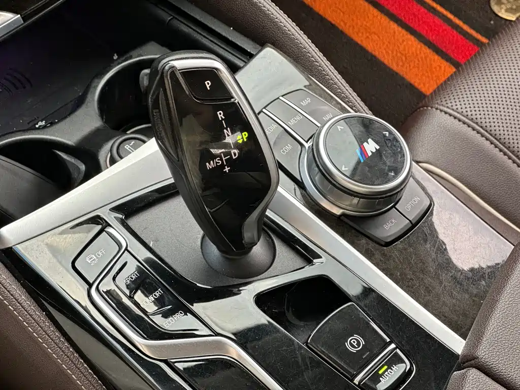 BMW 5 Series 2021 — фото 15