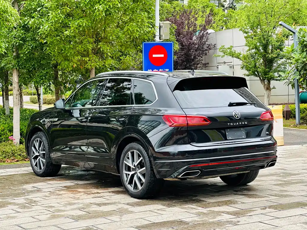 Volkswagen Touareg 2021 — фото 11