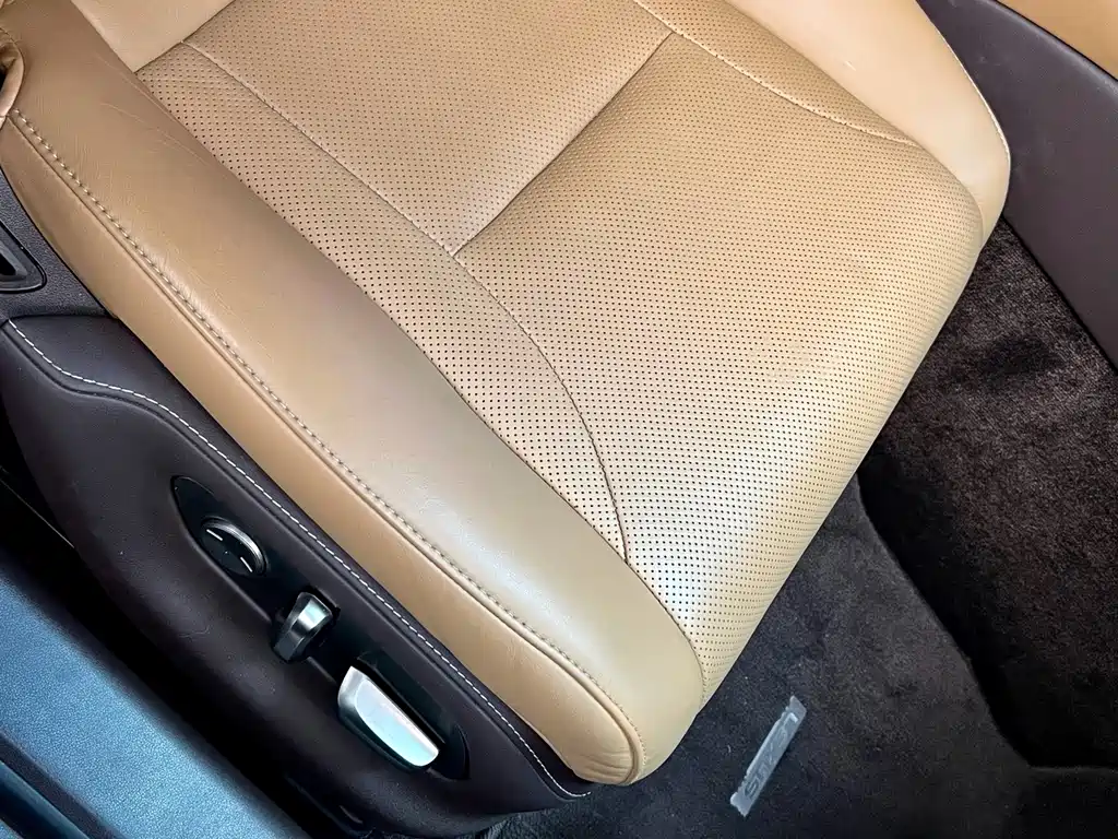 Lexus LS 2018 — фото 16