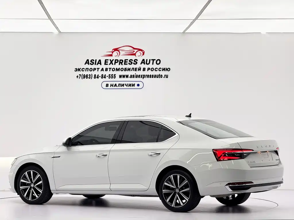 Skoda Superb 2023 — фото 6