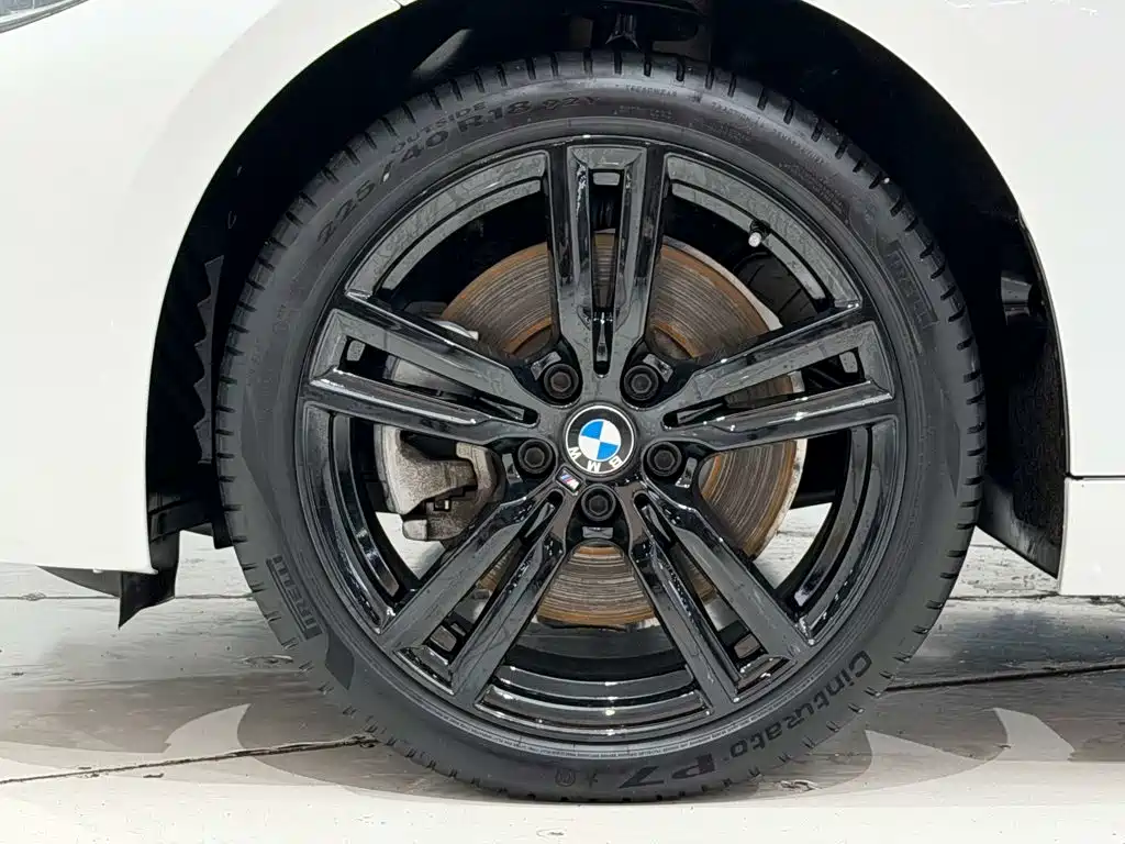 BMW 1 Series 2022 — фото 11