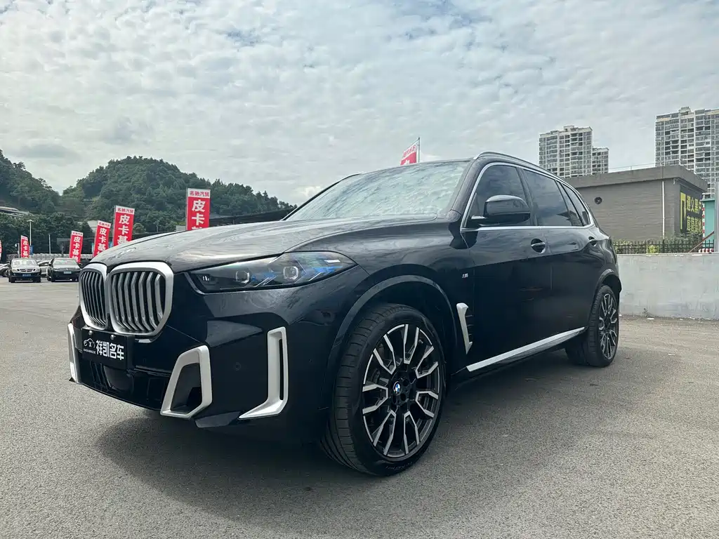BMW X5 2025 — фото 1