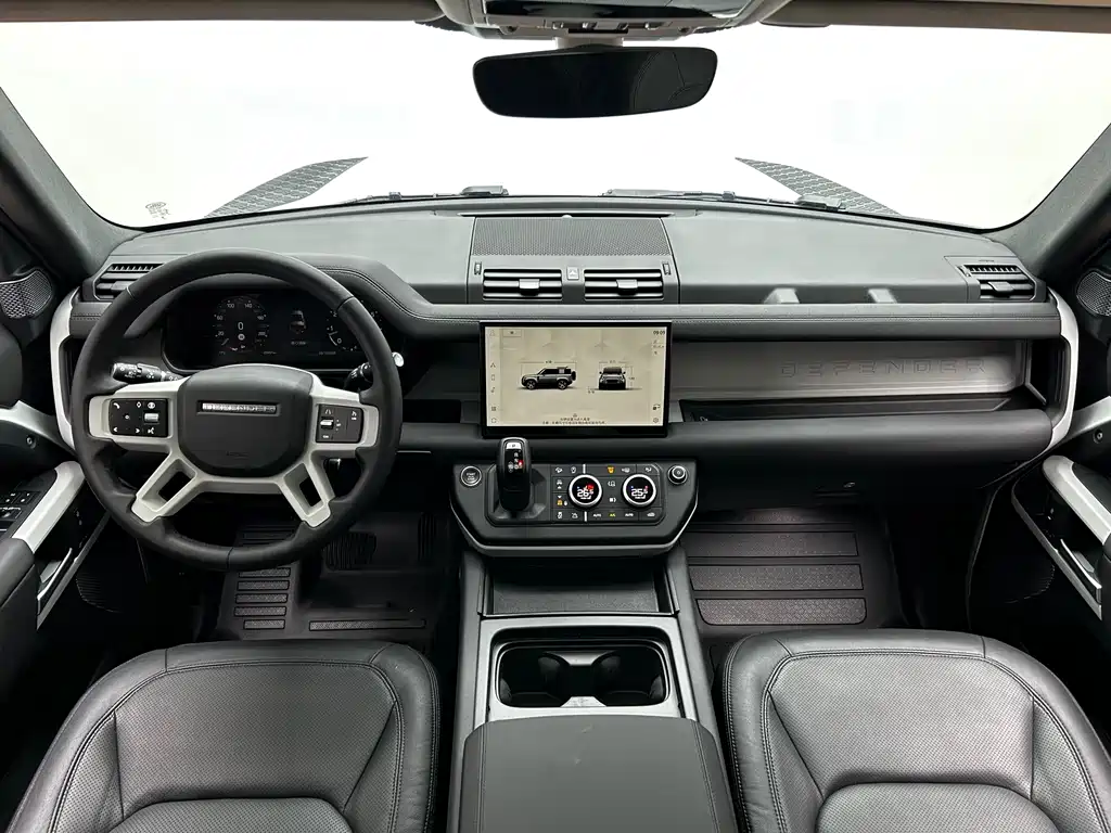 Land Rover Defender 2024 — фото 16