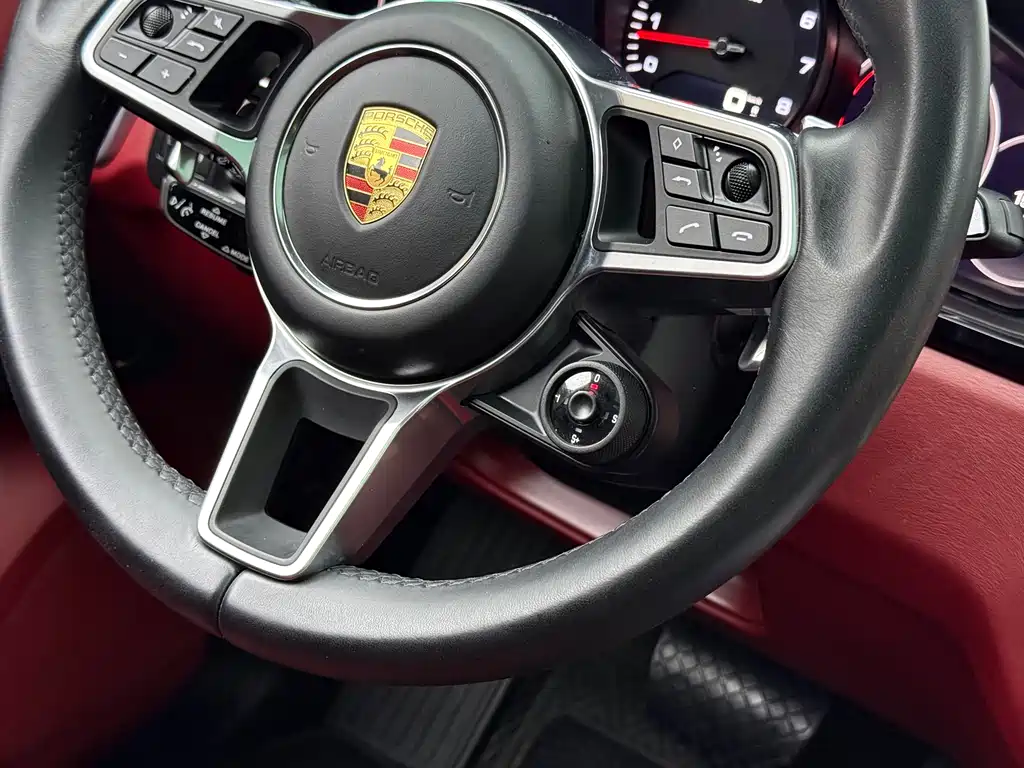 Porsche Cayenne 2023 — фото 15