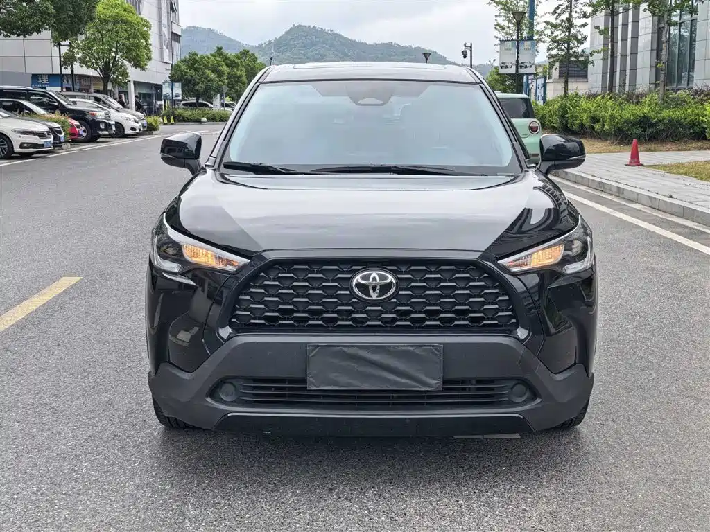 Toyota Corolla Cross 2025 — фото 2