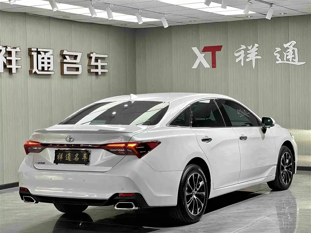 Toyota Avalon 2023