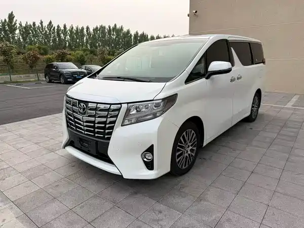 Toyota Alphard 2015