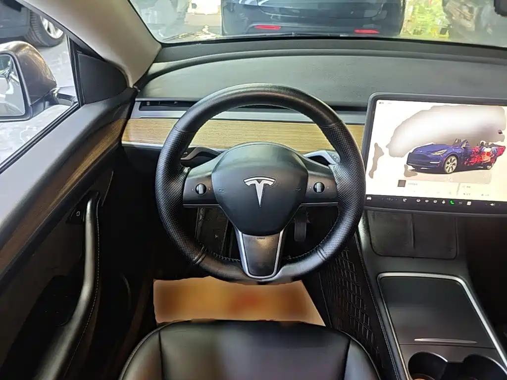 Tesla Model Y 2022 — фото 11