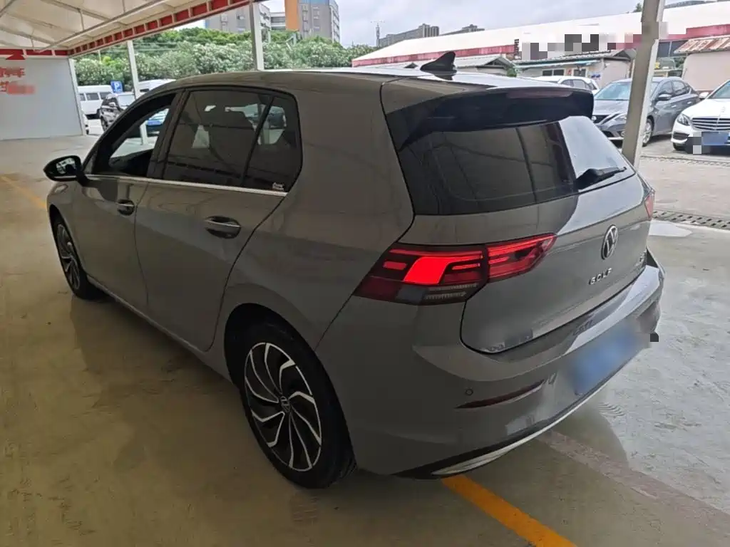 Volkswagen Golf 2023