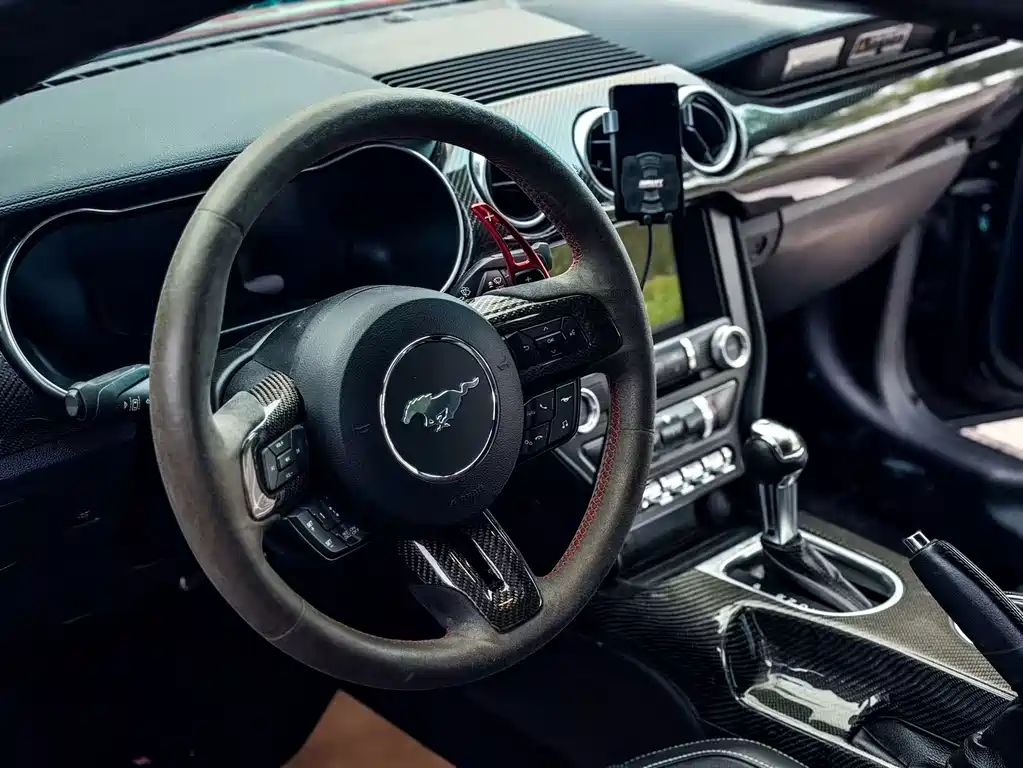 Ford Mustang 2019 — фото 10