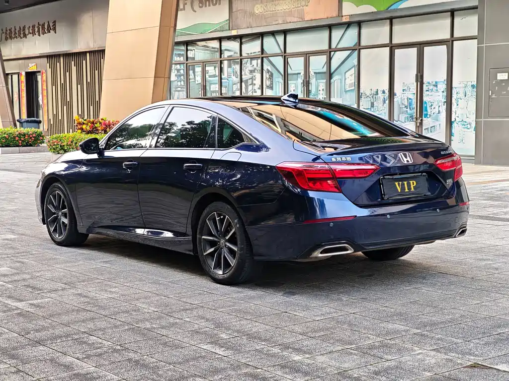 Honda Inspire 2022 — фото 17